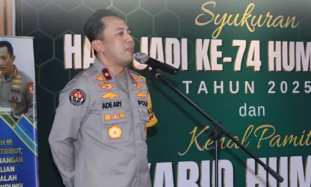 Brigjen Ade Ary Syam Indradi dalam Acara Kenal Pamit Kabid Humas Polda Metro Jaya, Kamis (30/10/2025). [Instagram @poldametrojaya]